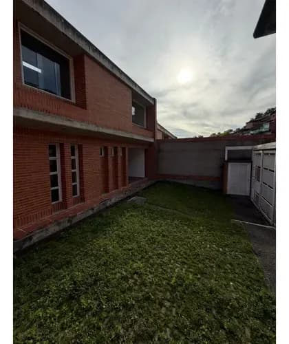 Se Vende Town House 600m2. Alto Hatillo