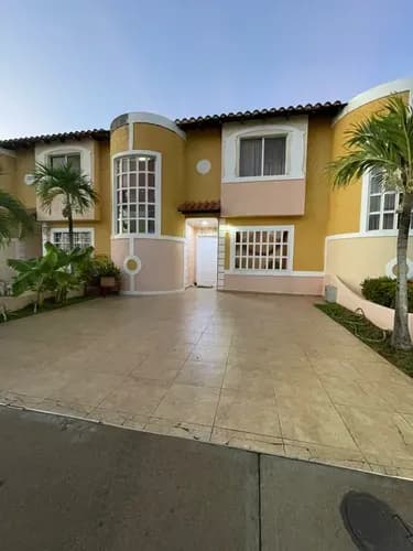 Atlantis Brsca Ofrece En Alquiler Casa En Grand Royal
