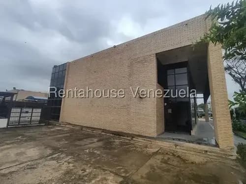 Local Comercial En Venta En Los Jarales San Diego Mm Carabobo Revestimiento En Tablilla Amplio Y Funcional