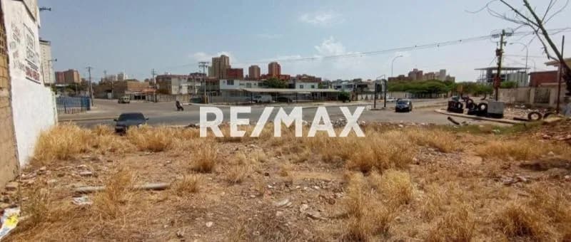 Terreno en venta Av el milagro