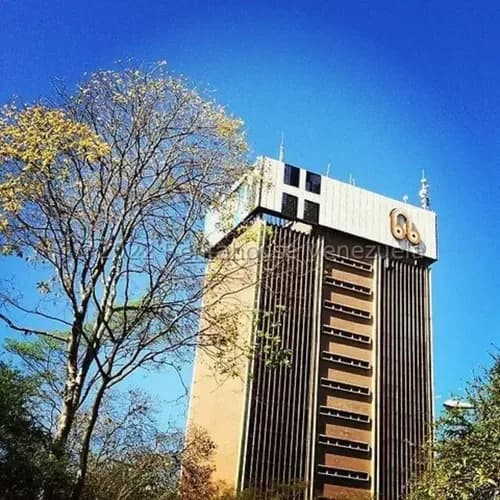 Se Alquila Oficina En La California Norte
