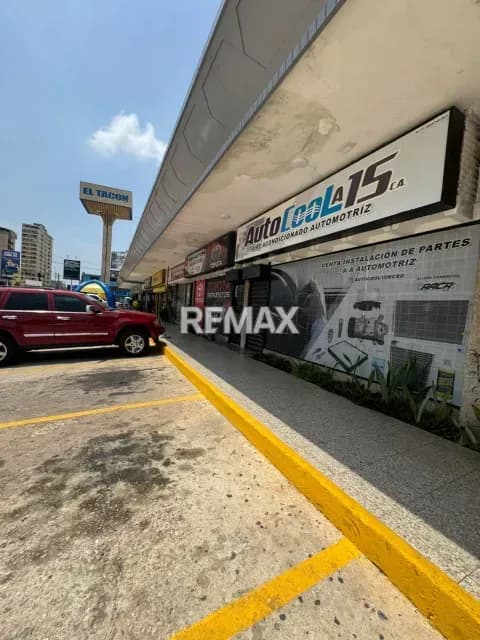 Local Comercial C.C Juana de Avila