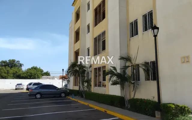 Se Vende Bello Apartamento en Conjunto Residencial Bosque Magico Planta Baja Calle 98 con Av 55 Corredor Vial Cecilio Acosta Maracaibo 82 mts2