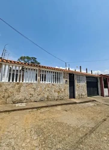 Xv, Casa En Venta Carrera 3 Entre Calles 2 Y 3, Manuel Felipe Rugeles, N° 3-118. Via Lomas Blancas