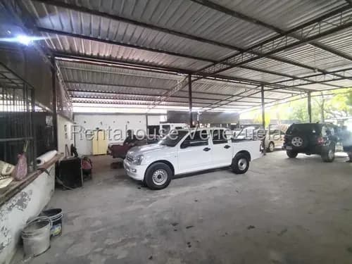 Héctor Malavé Alquila Amplio Terreno En Centro De Barquisimeto, Ideal Para Taller, Perfecto Para Actividades Automotrices.