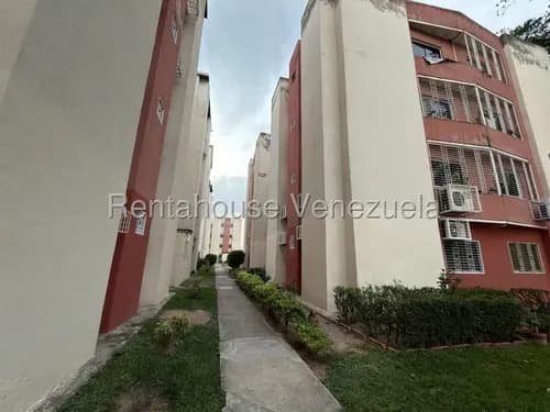 Alquiler De Apartamento En Encrucijada De Turmero Urbanismo Privado Todos Los Servicios Estef 26-17036