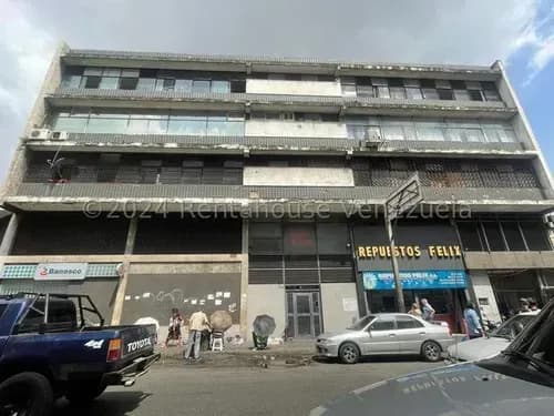 Oficina En Venta Quinta Crespo 24-17876