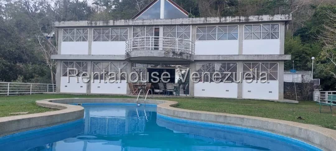 Casa (Multipes Niveles) en Venta en Los Anaucos, Distrito Metropolitano