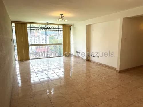 Venta De Cómodo Apartamento Ubicado En La Florida#26-21522