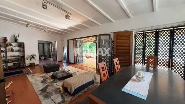 AMPLIO APARTAMENTO PARA REMODELAR EN VENTA EN LA ALTA FLORIDA, URB. PRIVADA.