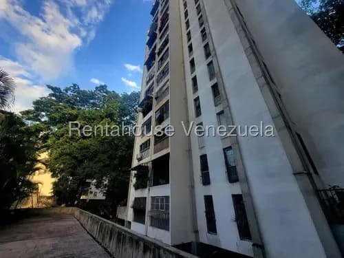 Apartamento En Venta En El Bosque Cda 26-21532 Yf