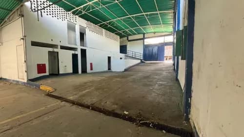 Galpón En Alquiler En El Pasaje Cumaná Ms