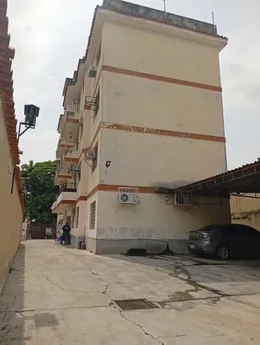 Roxanac Vende Edificio Comercial En Res Hermanos Tirri Av Bolivar Norte Valencia