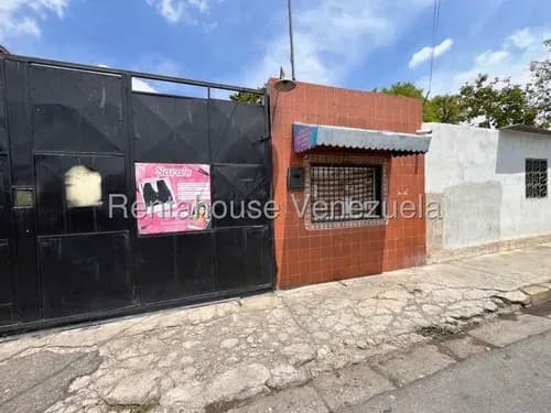 Excelente Casa En Venta En La Urb, Santa Cruz De Aragua #26-19080 Rm