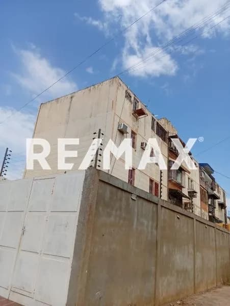 Apartamento en venta urb. Raul Leoni