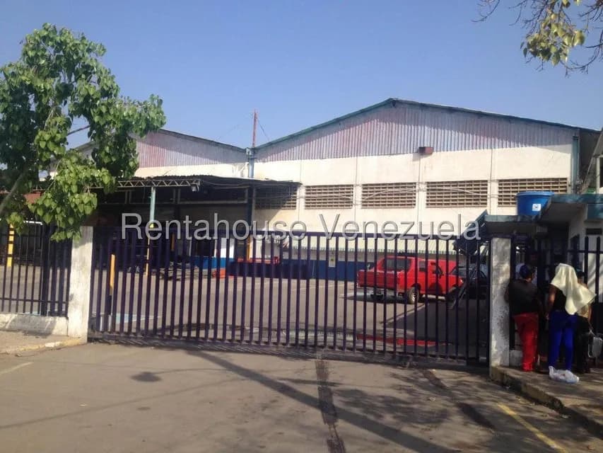Comercial (Galpon - Deposito) en Alquiler en Zona Industrial Sur, Zulia