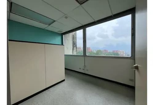 Alquiler Oficina Santa Con Vista /sin Mobiliario