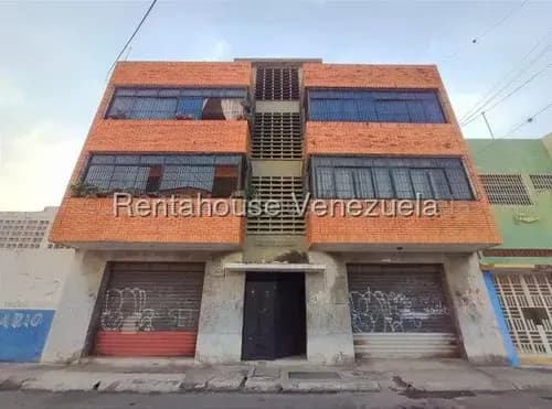 Antony S. Profesiona Inmobiliario Vende. Apartamentos Y Locales Comerciales En El Centro - Oeste De Barquisimeto. Calle 39. As-nv 26-9562