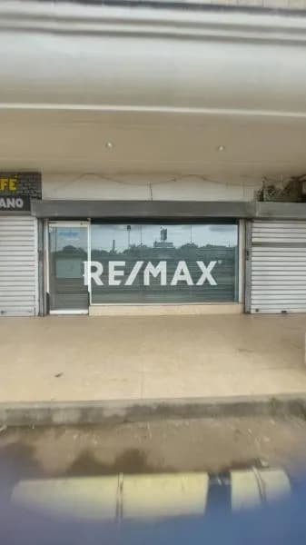 LOCAL COMERCIAL EN ALQUILER EN CC OGARET