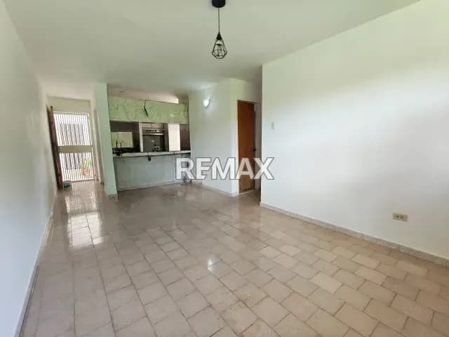 ALQUILER DE APARTAMENTO COCINA EQUIPADA URB EL PALMAR