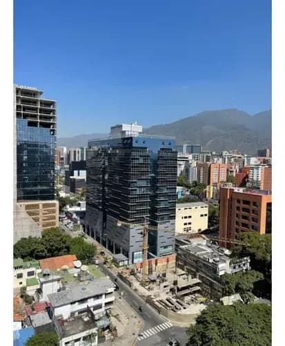 Local En Venta 700m², Calle Madrid De Las Mercedes