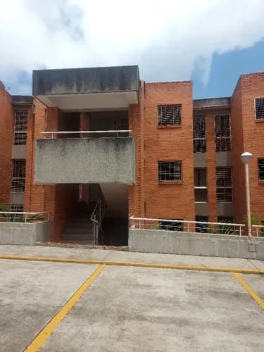 Excelente Apto Dé 68 Mts Convertible En 2 Y 3 Hab Y 2 Baños