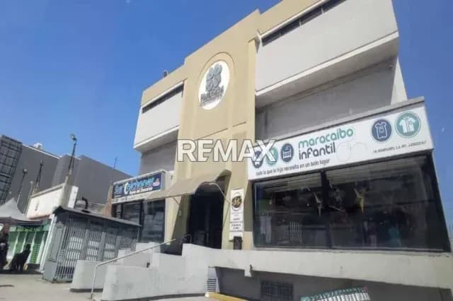 CENTRO COMERCIAL PLAZA CELTA EN ALQUILER EN AV LA LIMPIA