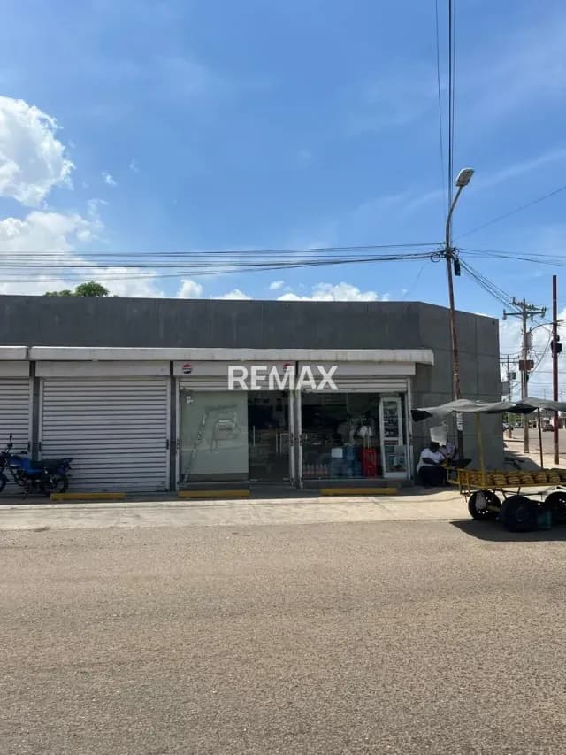LOCAL COMERCIAL EN ALQUILER CC RANFER SECTOR LA ROSALEDA