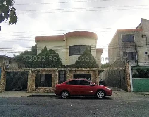 Elegante Moderna Y De Dos Niveles Amoblada Casa En Venta En Palo Negro Urb. Orticeño Estado Aragua 24-21854 Mmarin