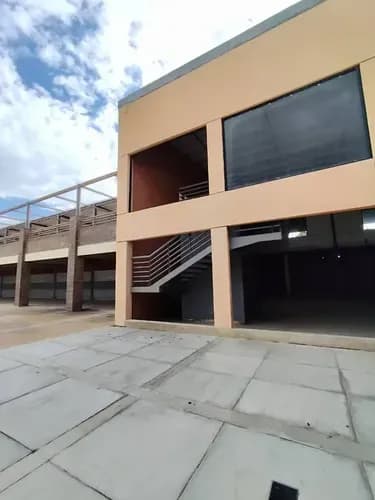 Local De Oportunidad En Venta Obra Gris Flor Amarillo Valencia