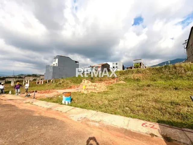 SE VENDE TERRENO EN LA CASTELLANA
