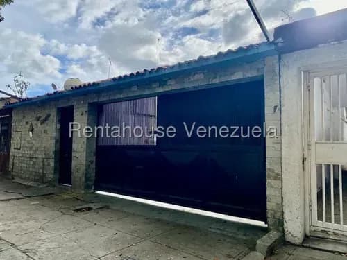 Casa Amplia Y Conservada En Venta En Montalbán I Cod 26-12438 Jr