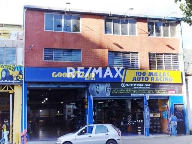 EDIFICIO INDUSTRIAL EN VENTA - URB. RÓMULO GALLEGOS