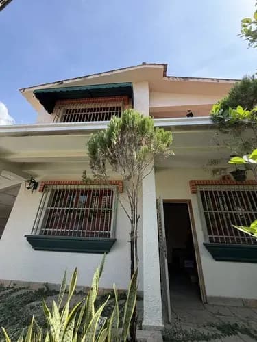 ** Josefina Toledo Casa En El Bosque Para Remodelar, 360m2, Doble Vigilancia, Bellas Casas Alrededor, 329344