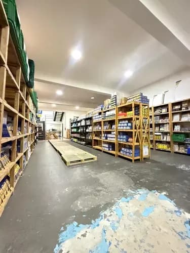 Alquiler Estratégico Galpón Comercial E Industrial De 300 M2 Plena Avenida Andrés Eloy Blanco, Valencia