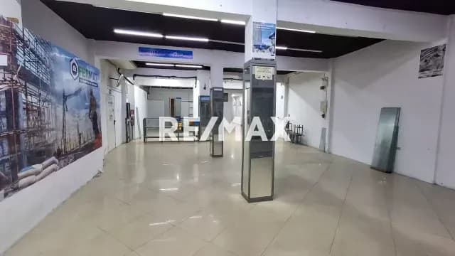 VENTA DE LOCAL COMERCIAL EN LA CANDELARIA