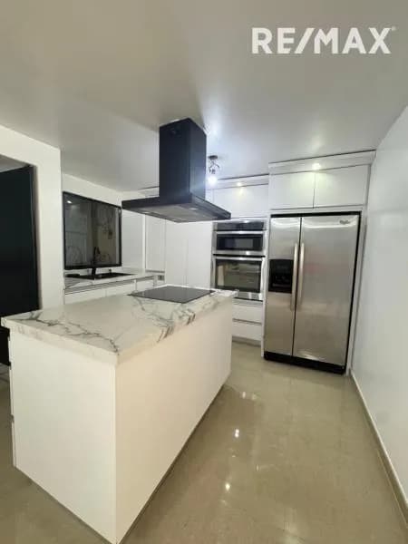 SE ALQUILA CASA EN TUCAPE
