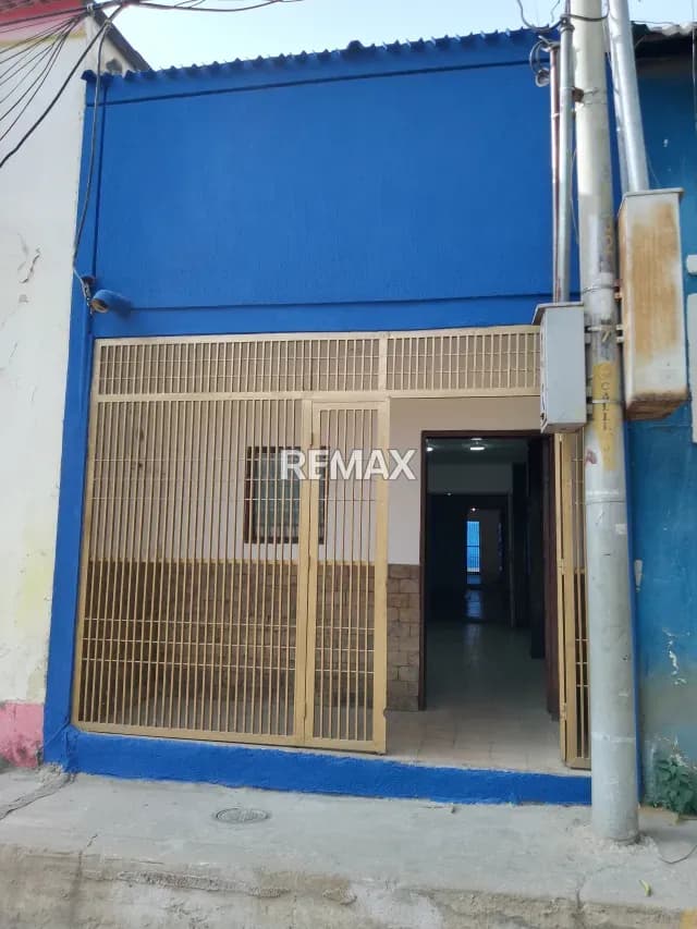 Casa comercial en alquiler