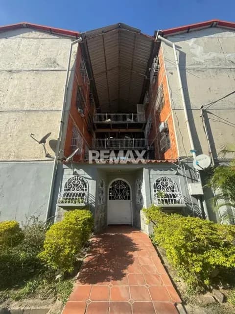 VENTA DE APARTAMENTO RESD MADRE MARIA