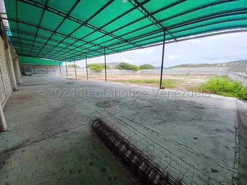 Amplio Galpon En Alquiler 5600m2 En Zona Oeste De Barquisimeto 26-13834