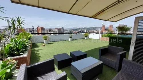 En Venta Exclusivo Ph Con Gran Terraza Privada Y Vista 360° Al Ávila La Florida 25-22973