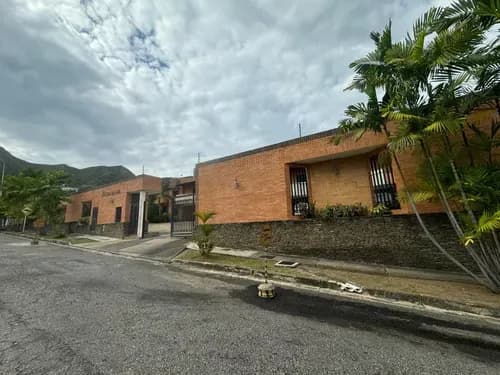 Exclusivo Town House En Venta Res. Costa Brava, El Parral. Valencia. Gerardo Hurtado