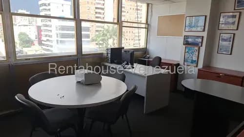 Oficina Comercial En Venta Totalmente Amoblada Y Equipada Lista Para Operar En El Recreo Mls #26-13848 Bm
