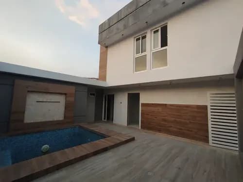 Venta De Moderna Casa Calle Cerrada Acepta Financiamiento El Bosque