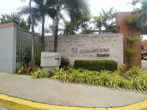 Town House Buenaventure Home Mañongo (mga)