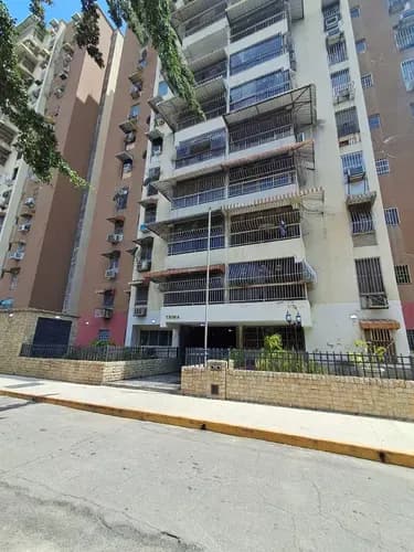 Venta De Amplio Apartamento En Parque Aragua Mic03