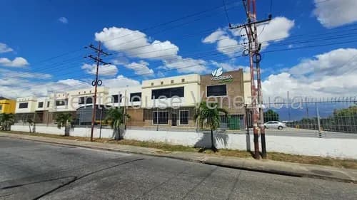 Galpón Para Alquiler Ubicado En La Zona Industrial Castillito San Diego En Condominio Privado (#25-14948). Con Las Comodidades Deseadas Para Tu Empresa. Cliente Directo