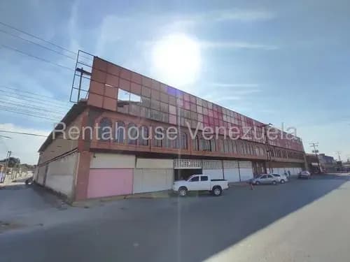 Excelente Oportunidad Galpón Industrial En Venta 3000 Mts2 En Av Francisco De Miranda Santa Rita 25-13782 Hc