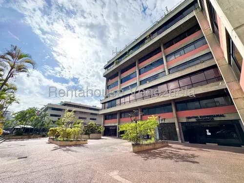 Local Comercial De 533m2 Todo En Un Solo Ambiente, Ubicado En Avenida Principal 26-6745 Cv