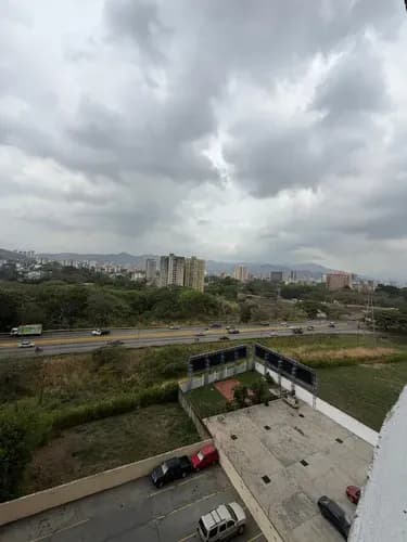 Ad, Apartamento En Alquiler Urb. La Chimeneas, Res. Buen Pastor